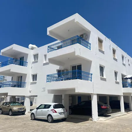 Riana Latchi * Polis